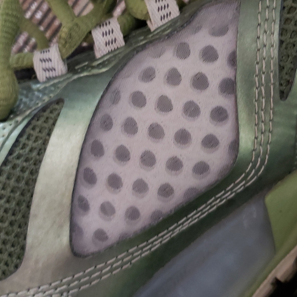 New Balance limited 915 Trail running shoes ๐ - Picture 4 of 6